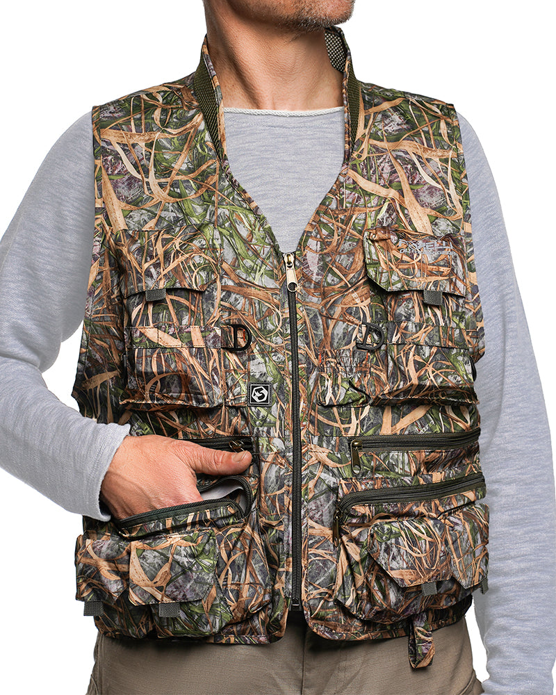 Foxelli Fly Fishing Vest for Men & Women with Pockets 3X-Large