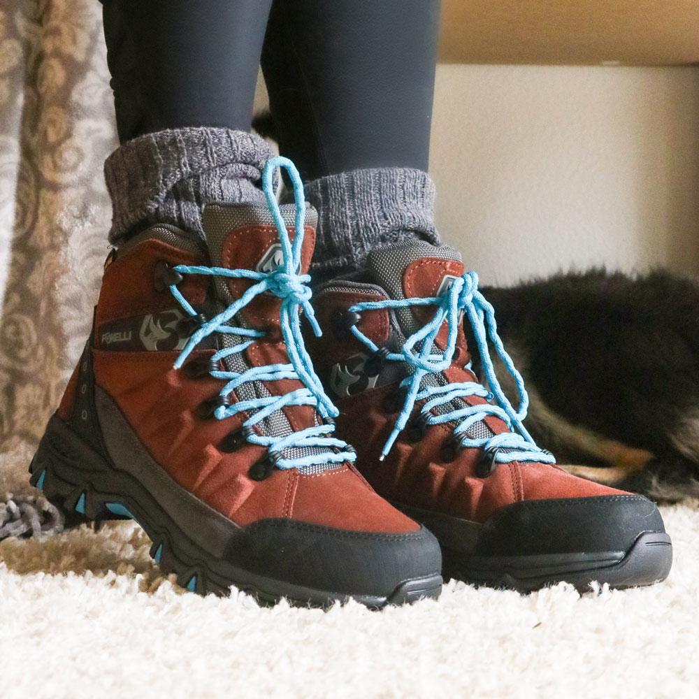 Feminine store hiking boots